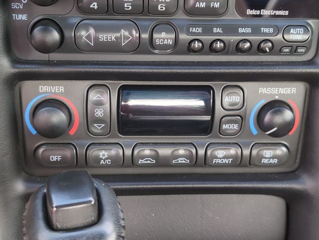 2004 Chevrolet Corvette Base