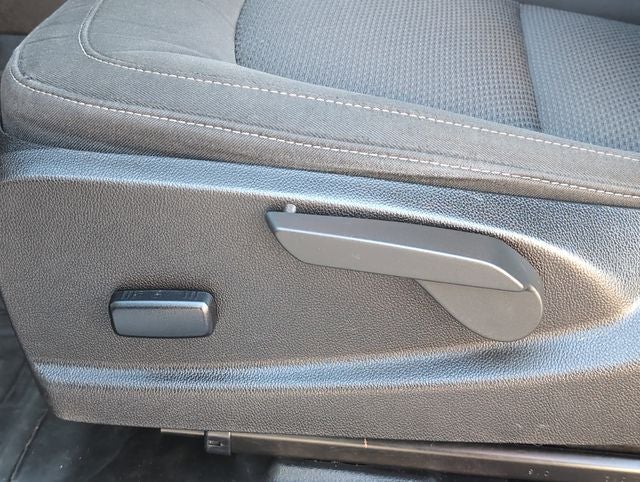 2022 Chevrolet Colorado 2WD LT