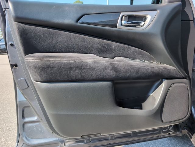 2013 Nissan Pathfinder SV