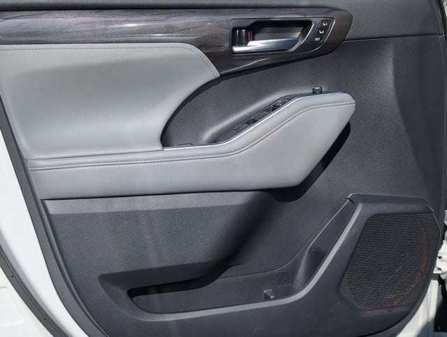 2021 Toyota Highlander Hybrid Limited