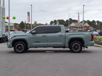 2022 Toyota Tundra 2WD SR5