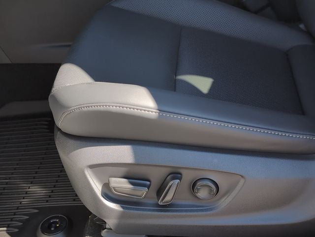 2025 Toyota Crown Signia Limited