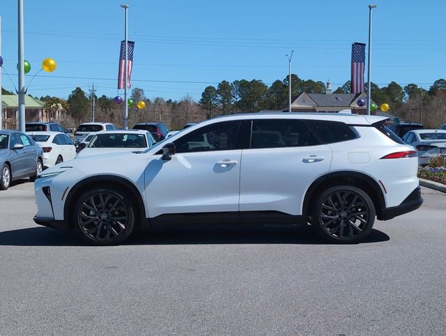 2025 Toyota Crown Signia Limited