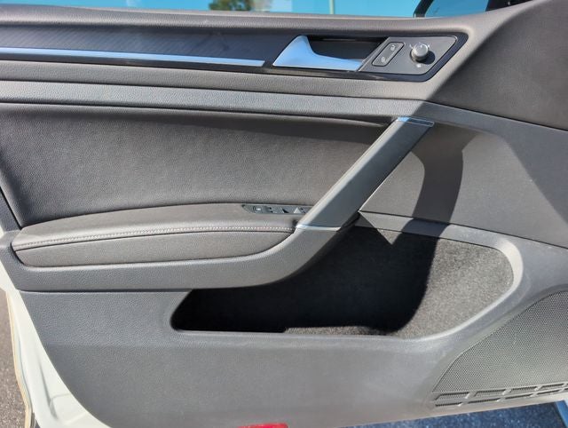 2019 Volkswagen Golf R DCC & Navigation 4Motion