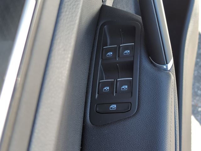 2019 Volkswagen Golf R DCC & Navigation 4Motion