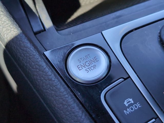 2019 Volkswagen Golf R DCC & Navigation 4Motion