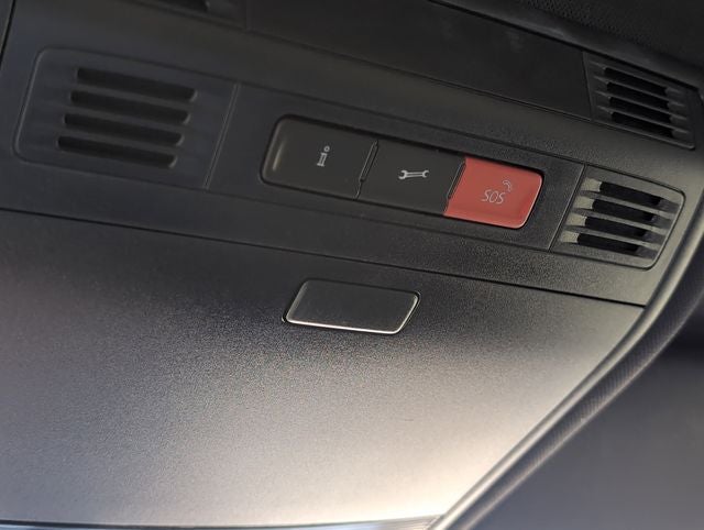 2019 Volkswagen Golf R DCC & Navigation 4Motion