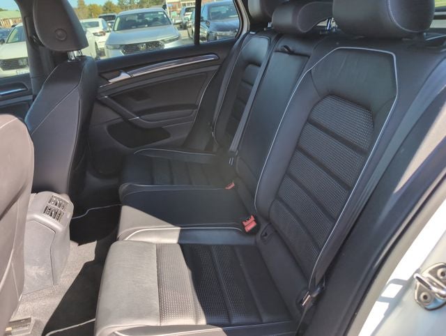 2019 Volkswagen Golf R DCC & Navigation 4Motion