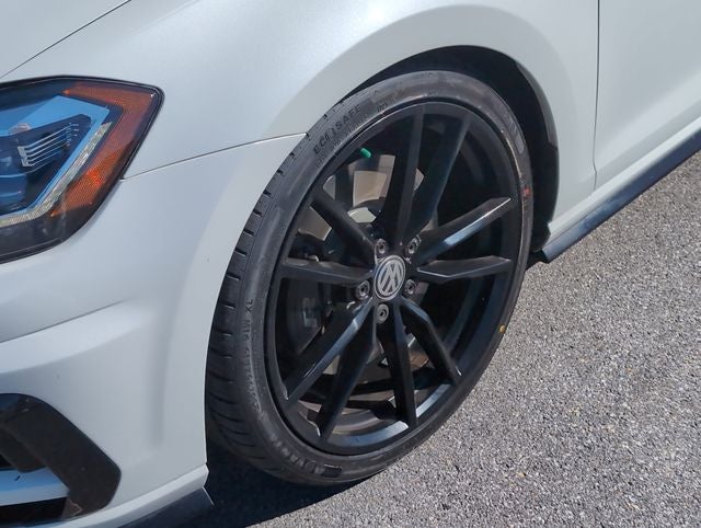 2019 Volkswagen Golf R DCC & Navigation 4Motion